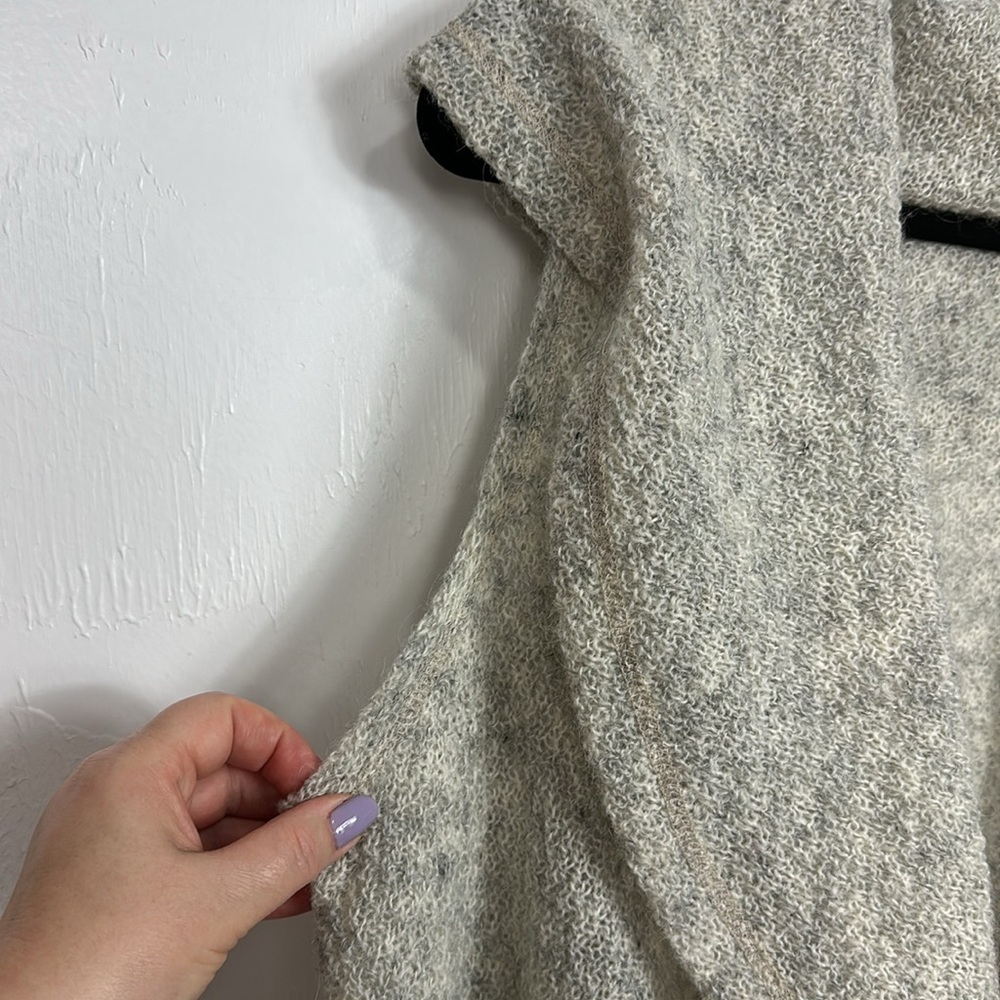 Open-Front Hooded Sleeveless Cardigan Vest - Light Heathered Gray - Picture 2 of 7